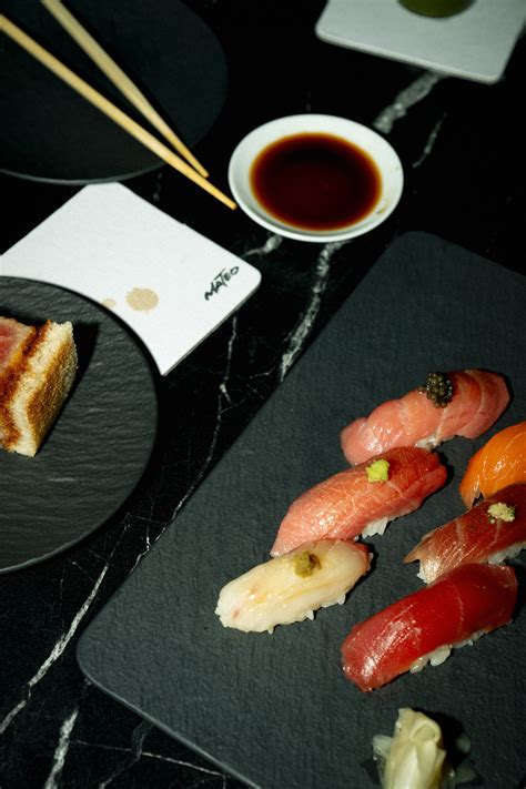 mateo honten|Mateo Honten: sushi, cócteles de autor y un delicioso pollo frito .